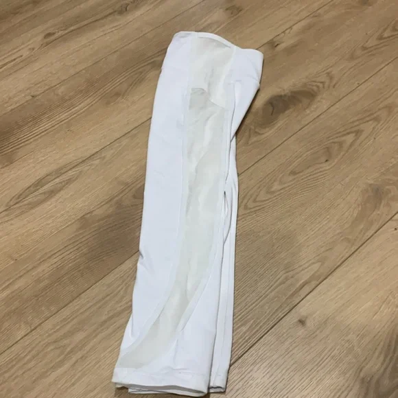 Lululemon rare pattern capri leggings - Picture 4 of 10